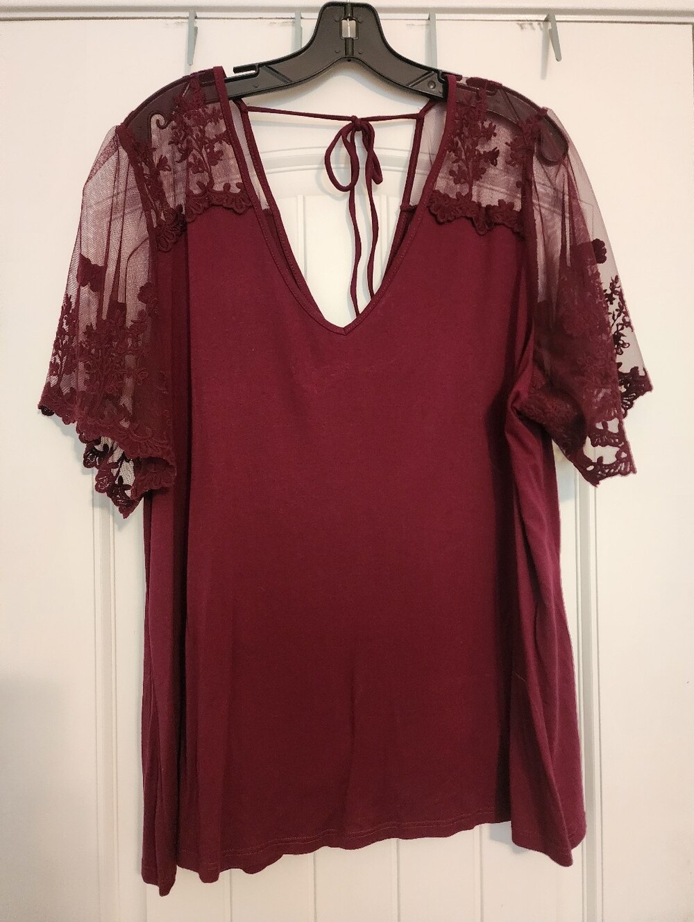 Willow Burgundy Lace Flutter Short Sleeve V-Neck Frnt & Back Tie Back Top 2X